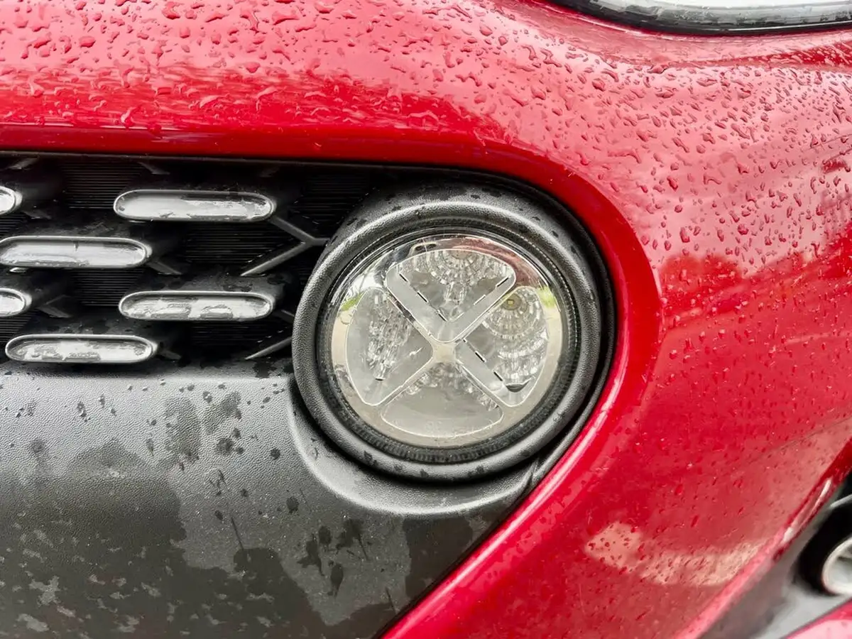 2017-hyundai-i10-10-premium-big-31