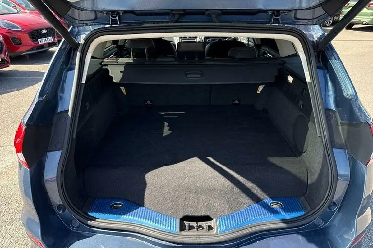 2022-ford-mondeo-20-tivct-vignale-estate-5d-big-20