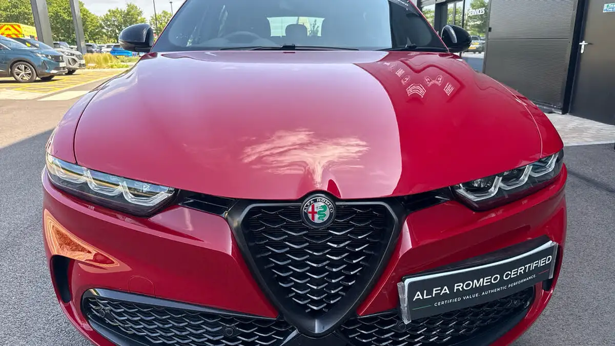 2024-alfa-romeo-tonale-15-tributo-italiano-big-37