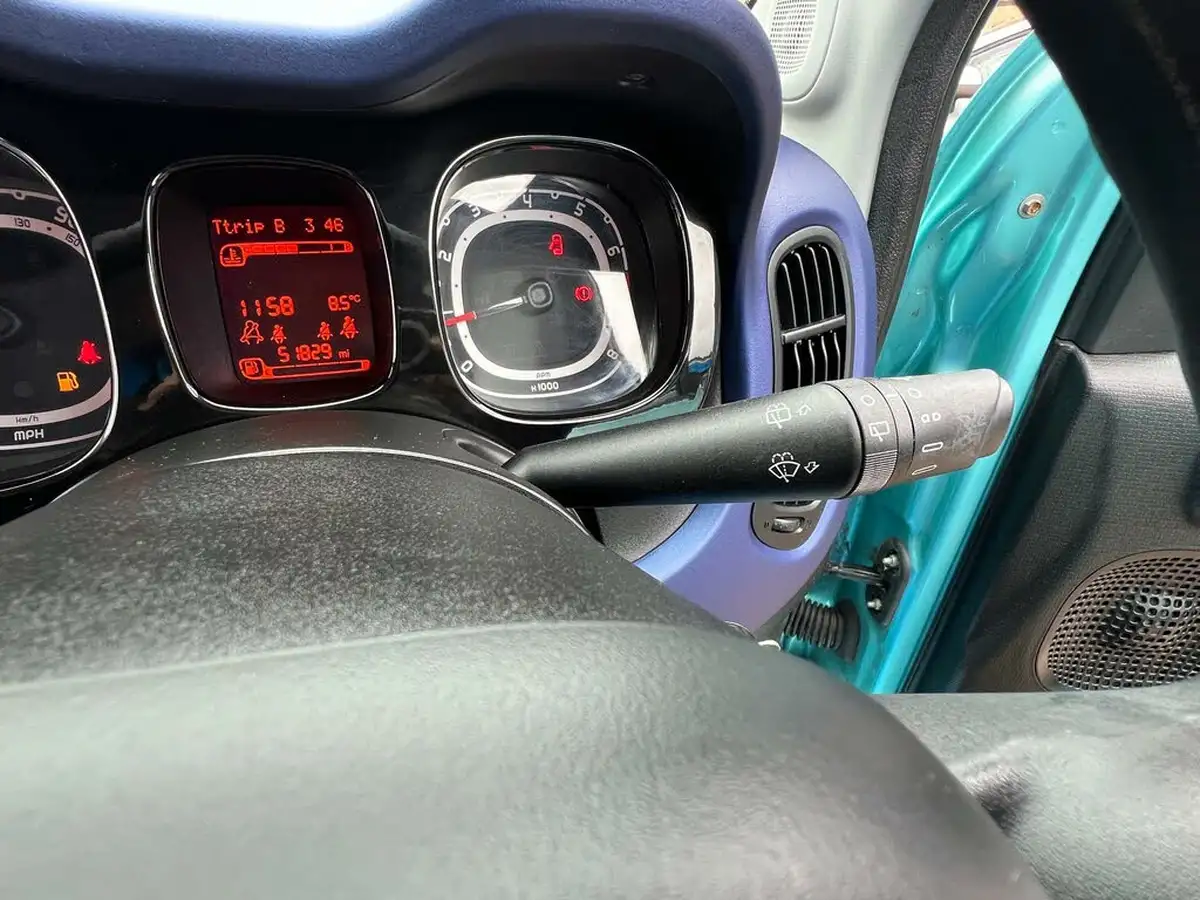 2015-fiat-panda-09-lounge-big-21