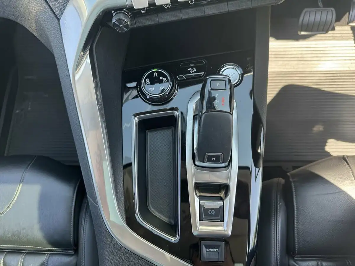 2018-peugeot-3008-suv-12-puretech-allure-eat6-big-62
