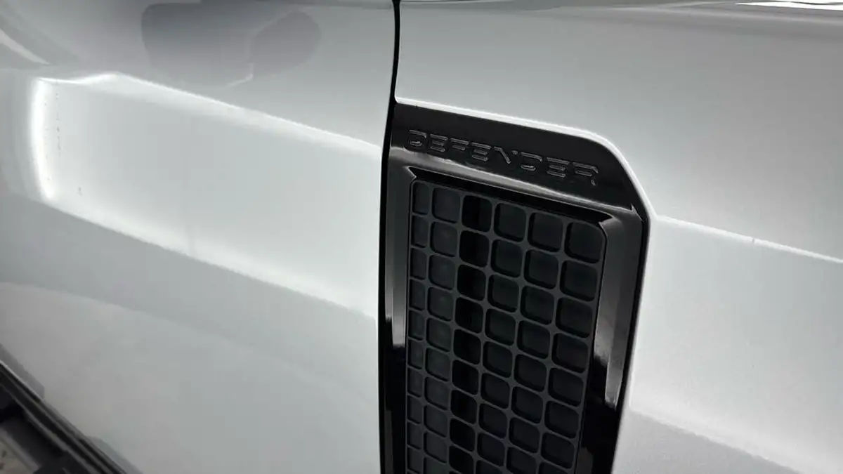 2020-land-rover-110-defender-20-d240-s-110-big-27