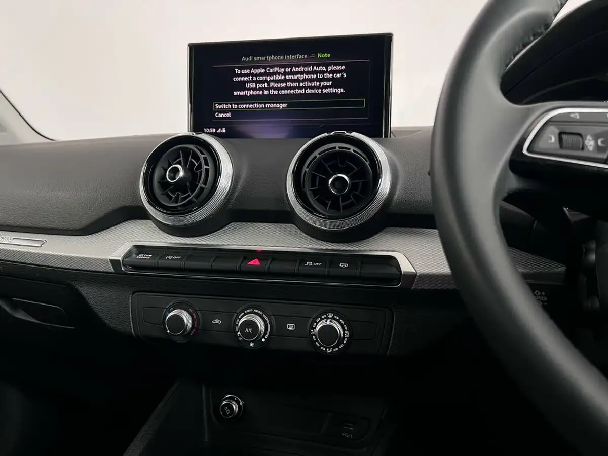 2021-audi-q2-10-30-tfsi-sport-big-39