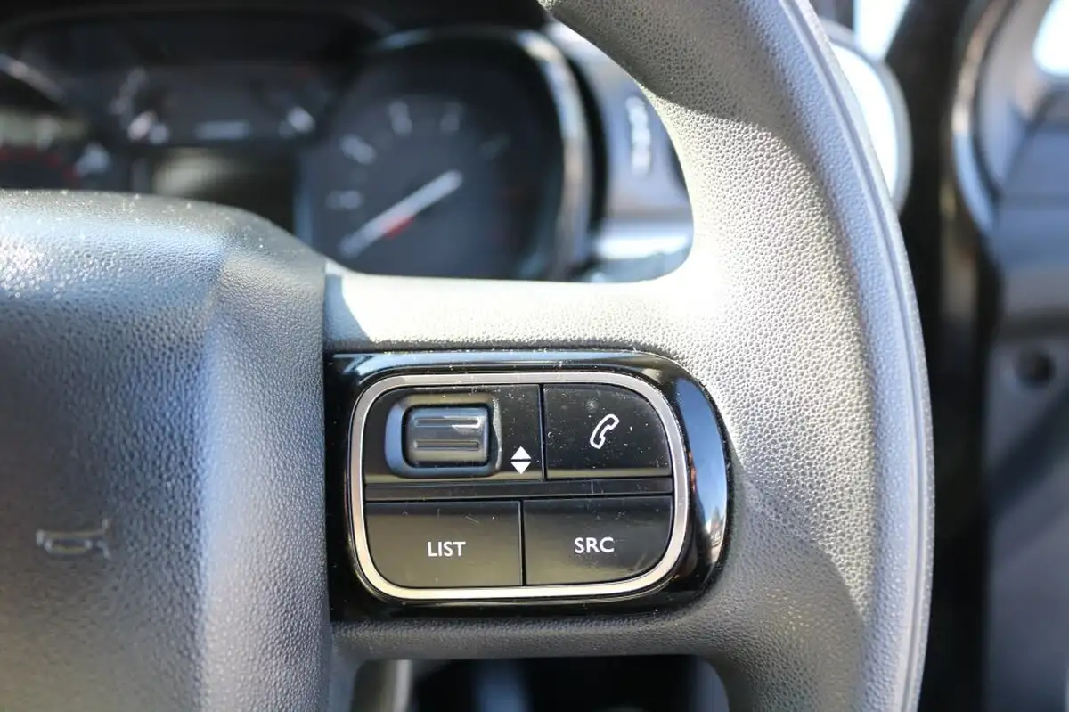 2017-citroen-c3-12-puretech-feel-82ps-big-29