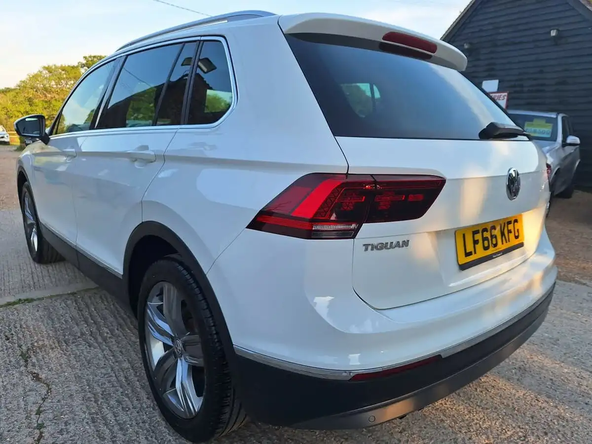 2016-volkswagen-tiguan-20-tsi-sel-dsg-big-5