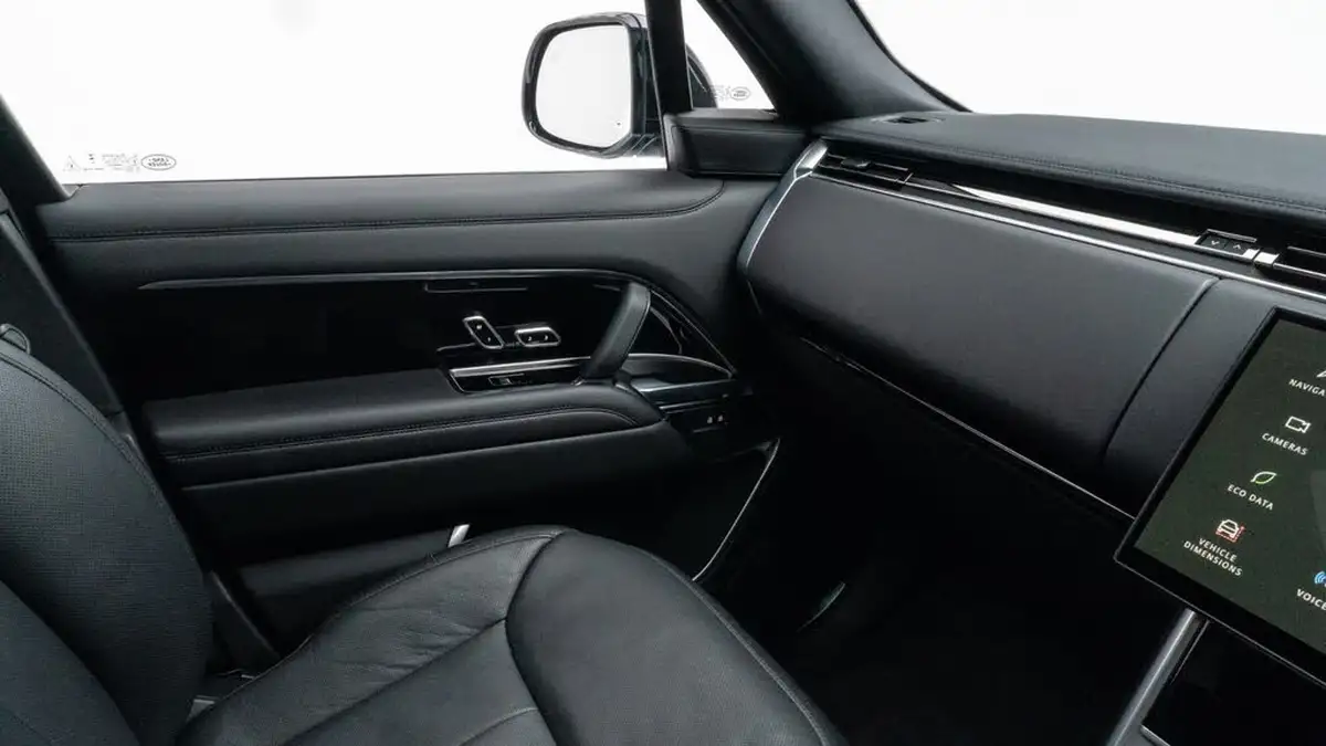 2024-land-rover-range-rover-30-d350-hse-big-32