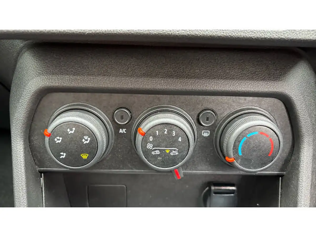 2023-dacia-sandero-stepway-10-tce-expression-90bhp-big-23