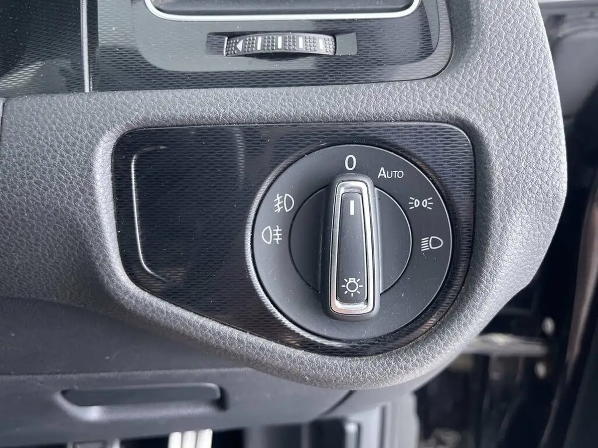 2014-volkswagen-golf-20tdi-gtd-bmt-3d-big-45