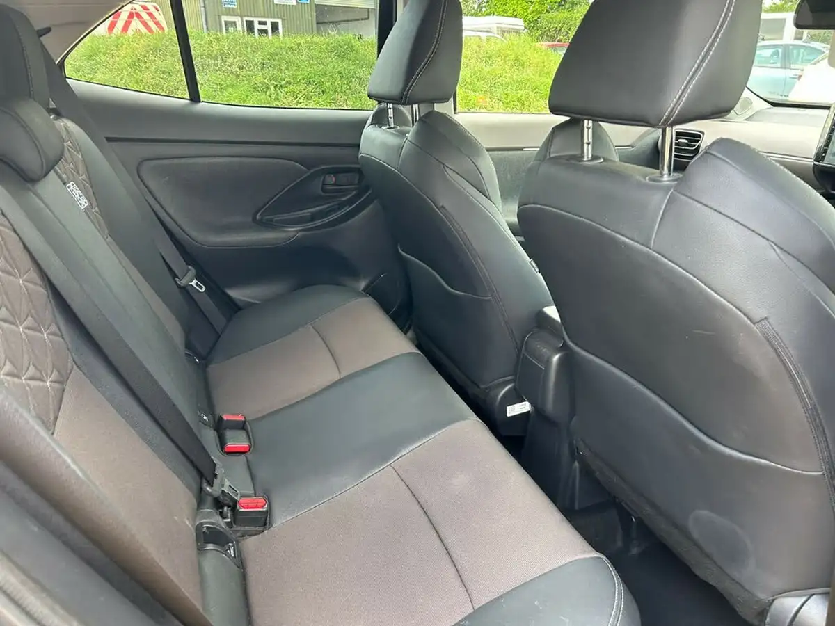 2022-toyota-yaris-cross-15-vvt-i-excel-awd-i-big-8