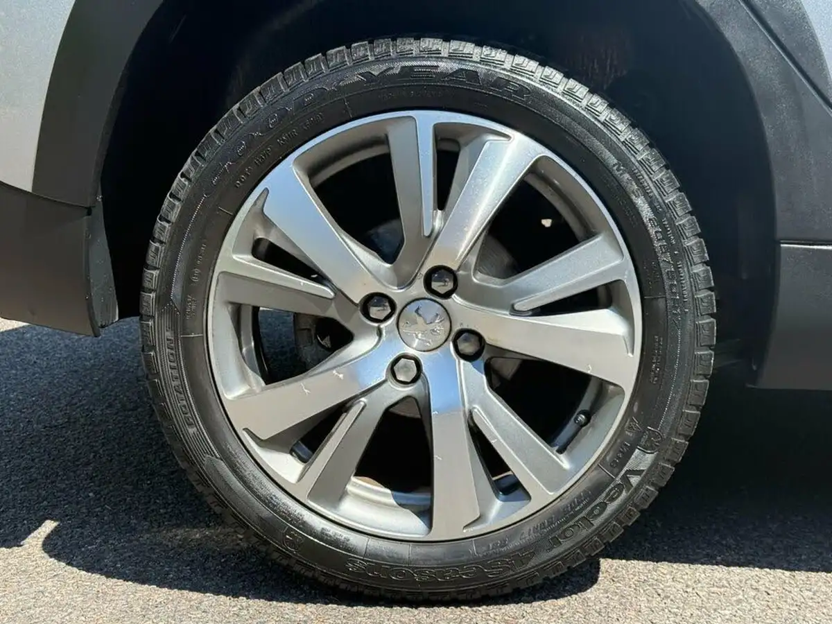 2019-peugeot-2008-suv-15-bluehdi-allure-100bhp-big-32