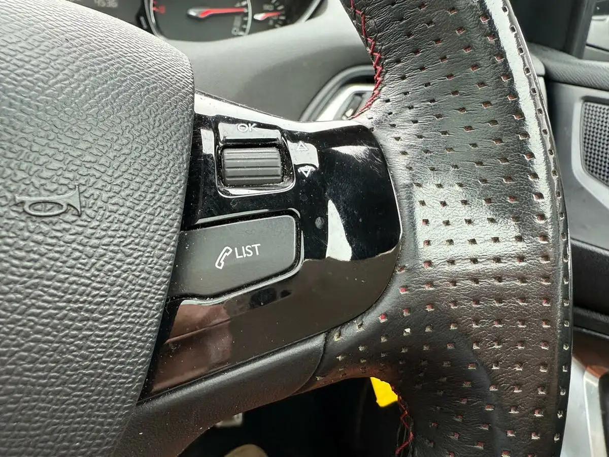 2018-peugeot-308-16-bluehdi-gt-line-big-54