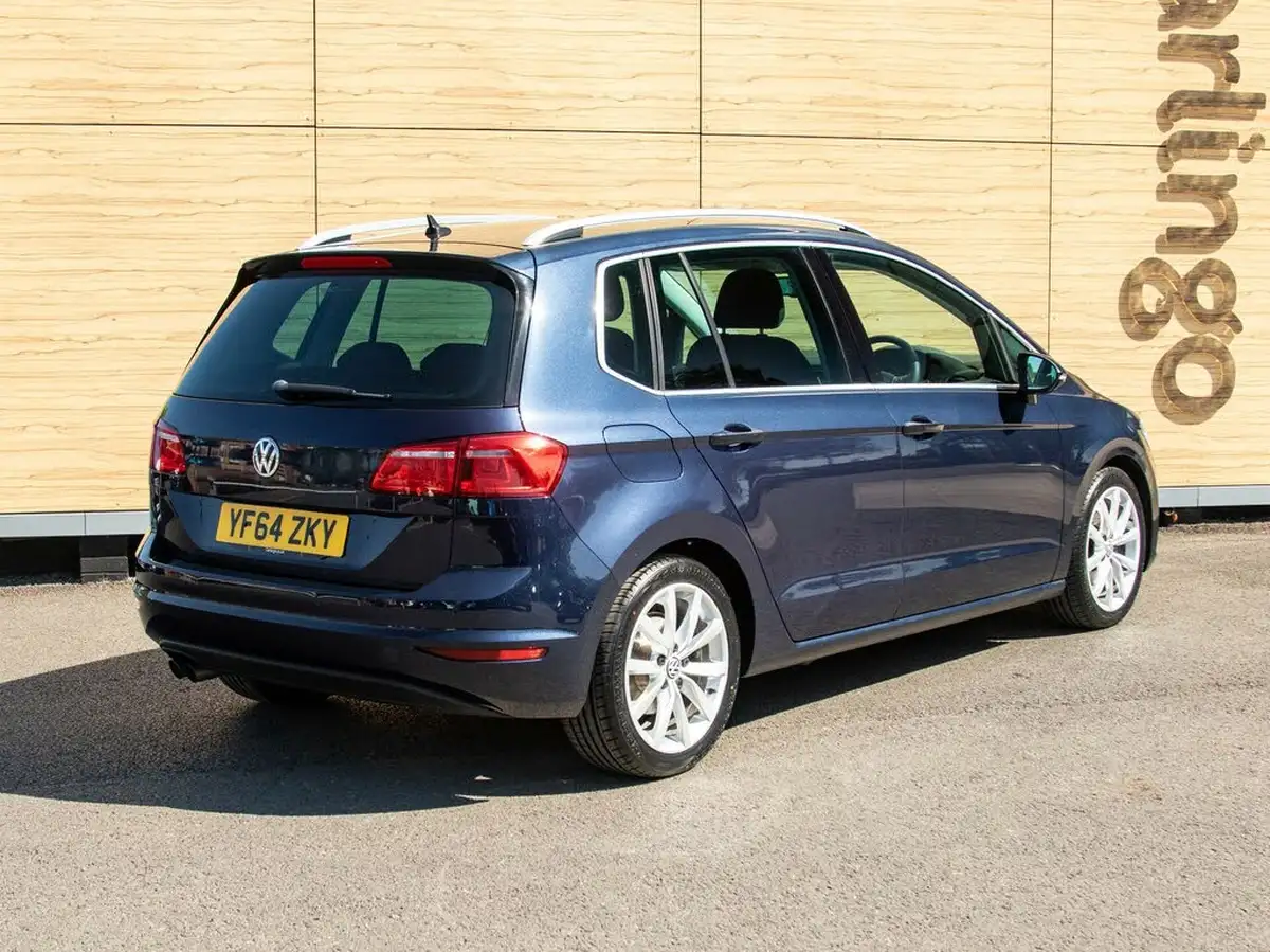 2014-volkswagen-golf-sv-20tdi-gt-big-1