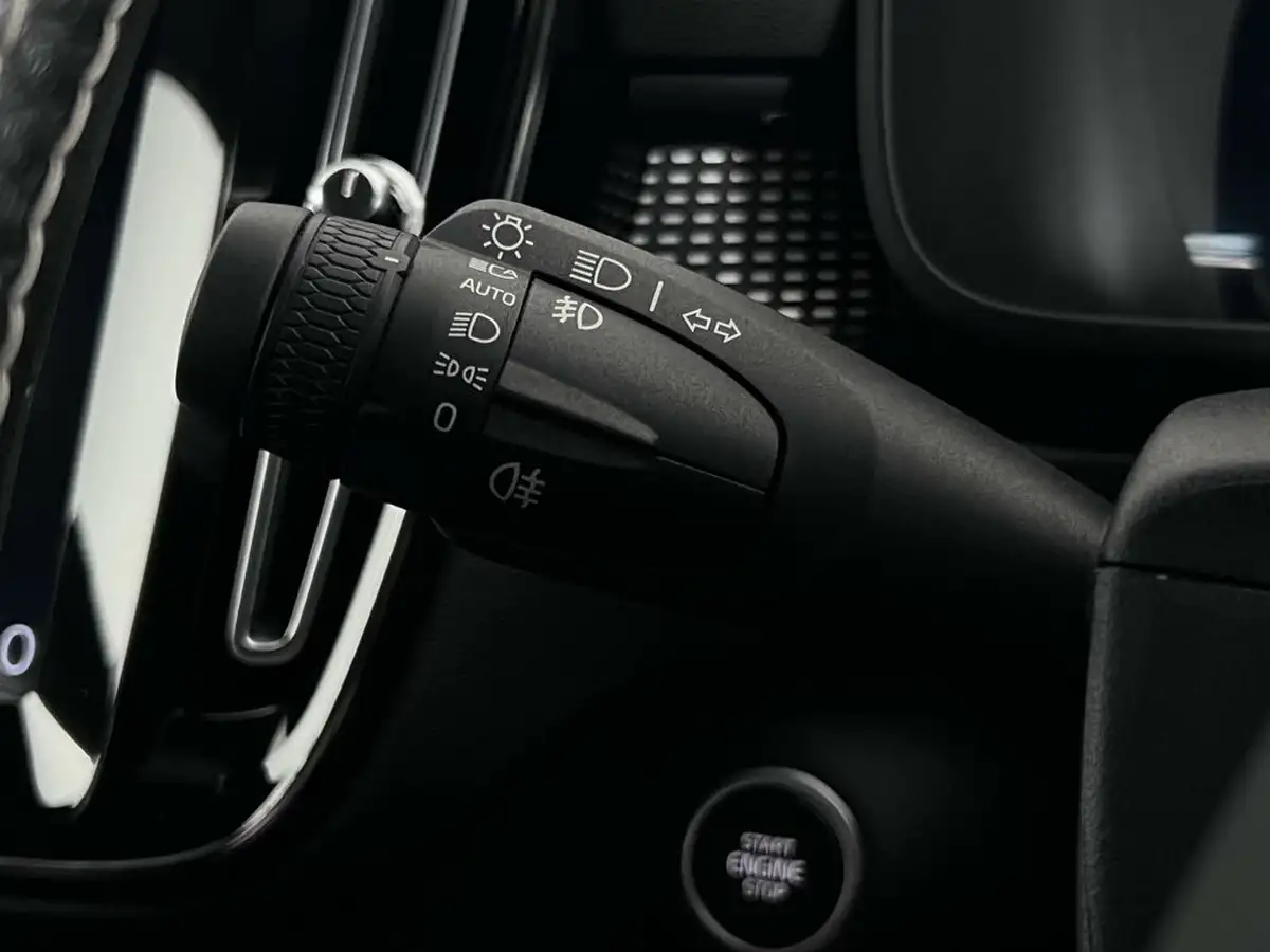 2020-volvo-xc40-15-t5-r-design-pro-plug-in-hybrid-big-29