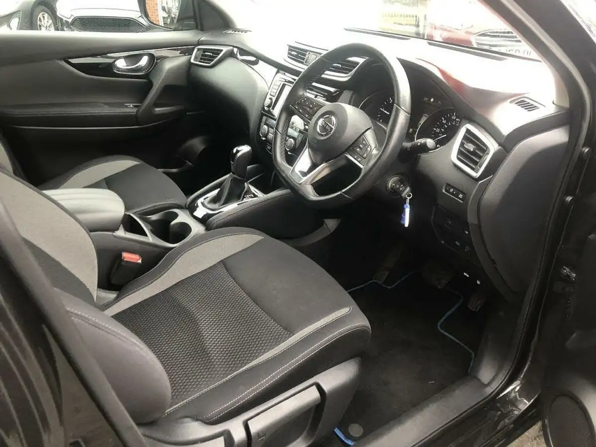 2020-nissan-qashqai-15dci-acenta-premium-17in-alloys-dct-big-10