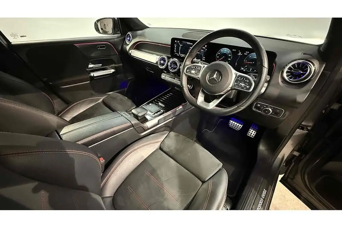 2021-mercedes-benz-glb-class-20d-glb200d-amg-line-premium-4matic-big-18