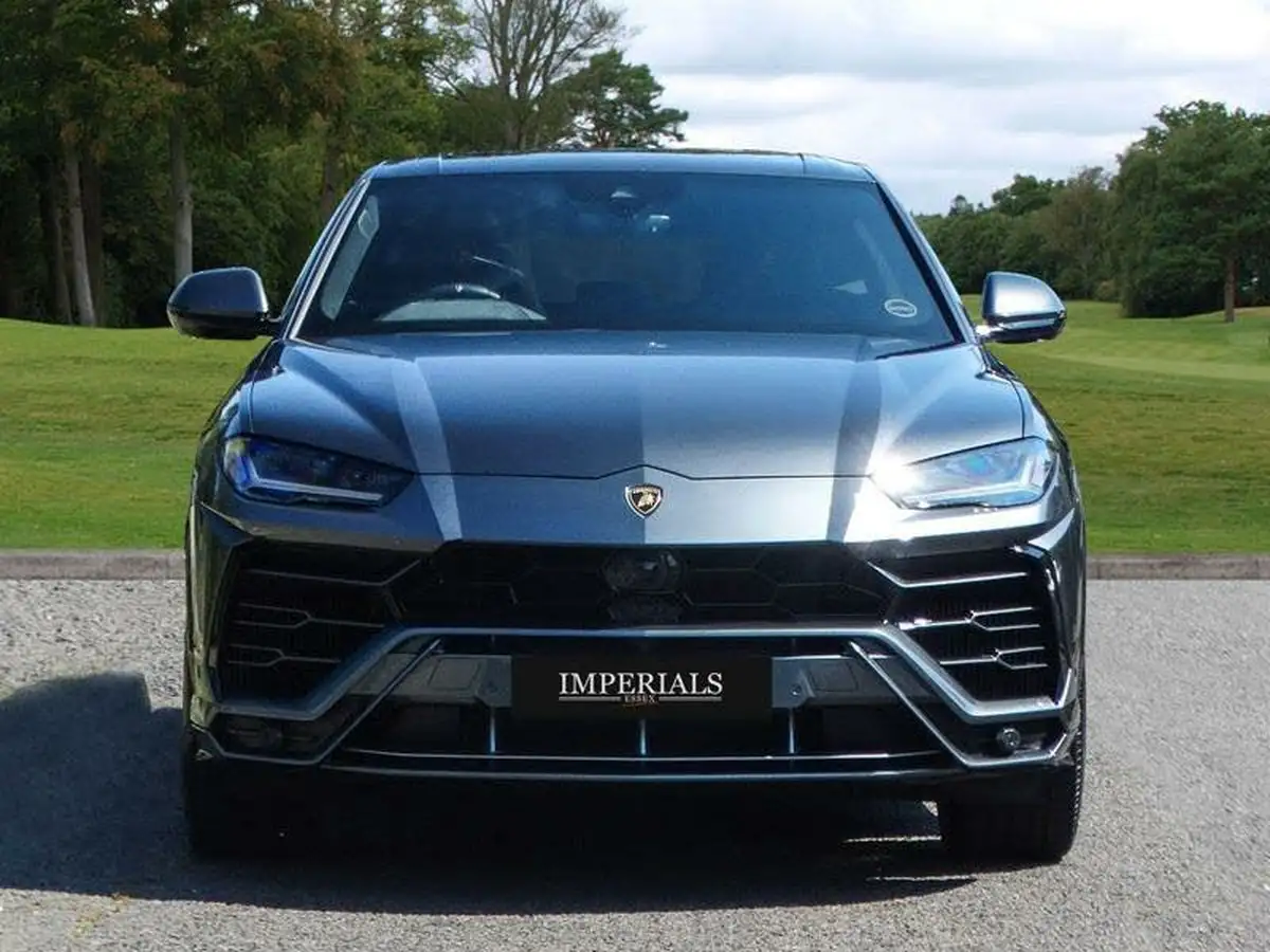 2019-lamborghini-urus-40-no-trim-big-9
