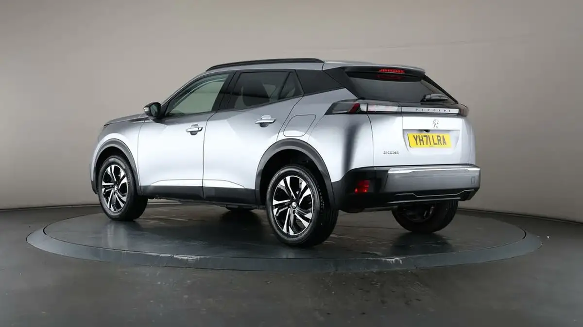 2022-peugeot-2008-suv-12-puretech-allure-premium-100bhp-big-51