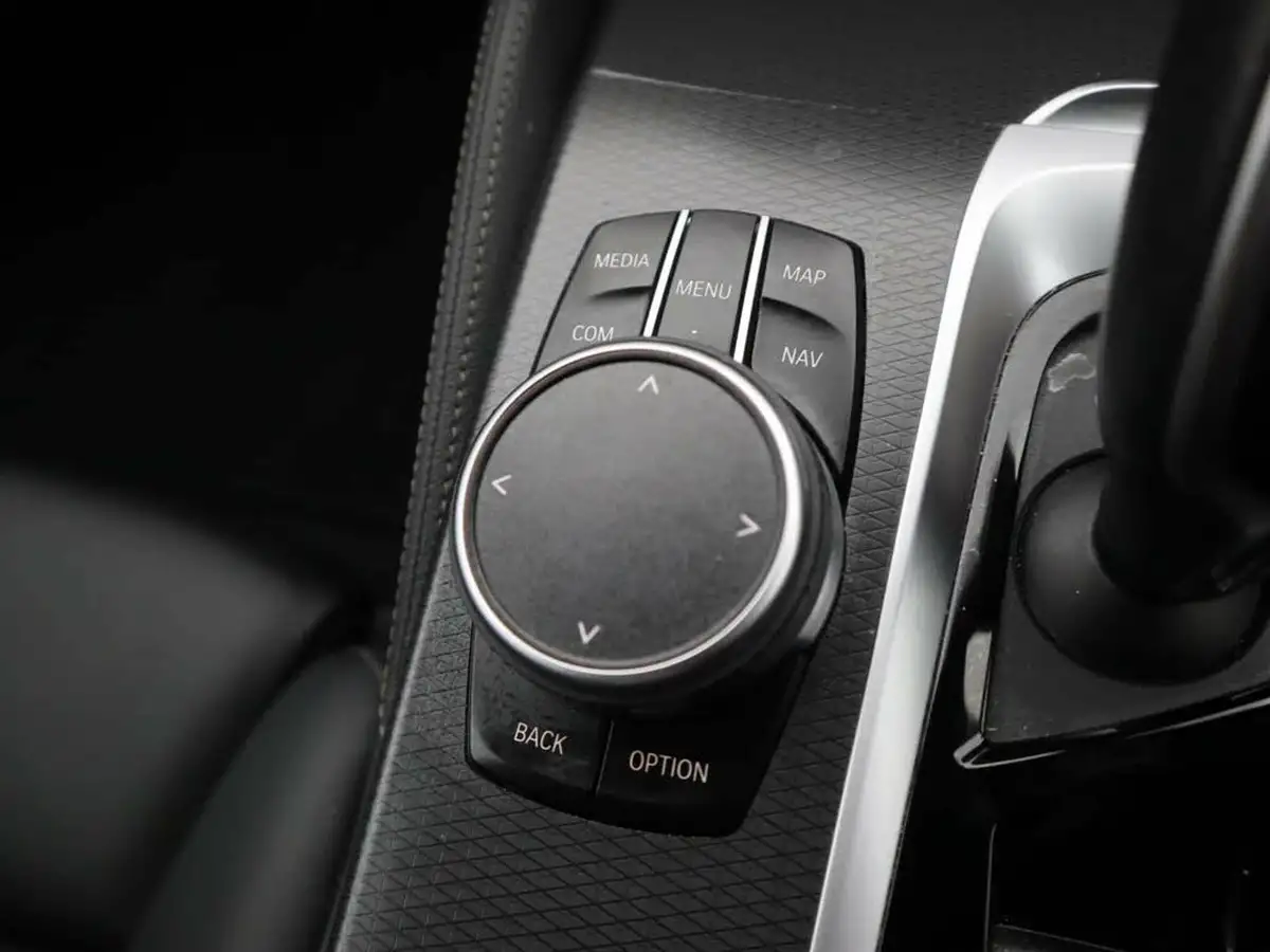 2022-bmw-5-series-20-530e-m-sport-saloon-4d-big-30