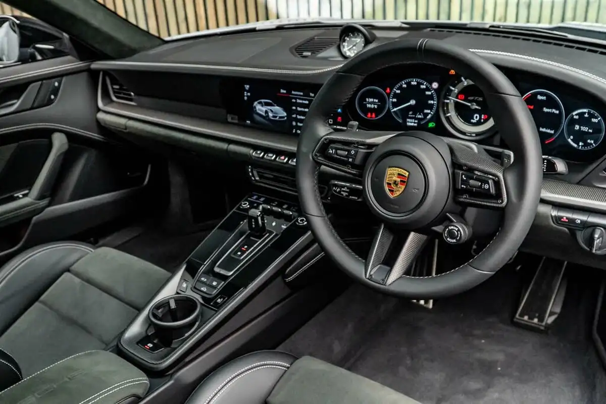 2022-porsche-911-30-carrera-gts-coupe-pdk-big-22
