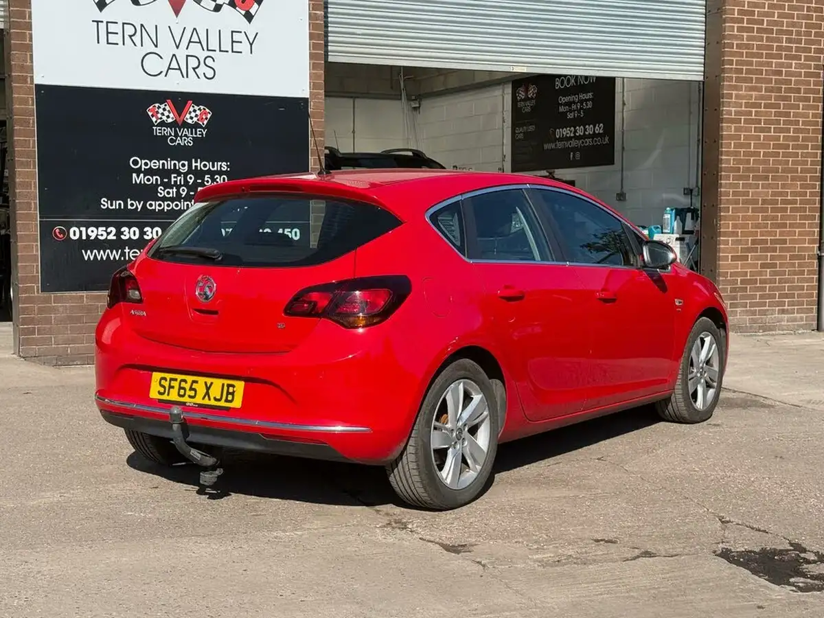2015-vauxhall-astra-16-sri-115ps-hatchback-auto-big-69