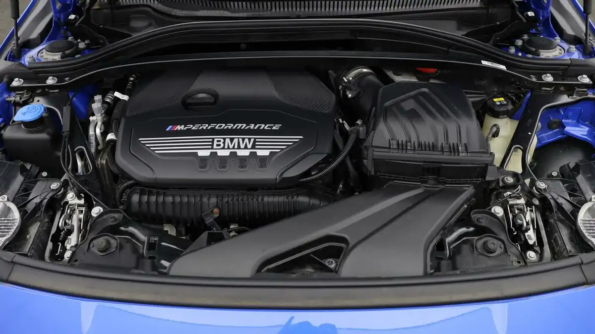 2021-bmw-1-series-20-m135i-xdrive-big-18