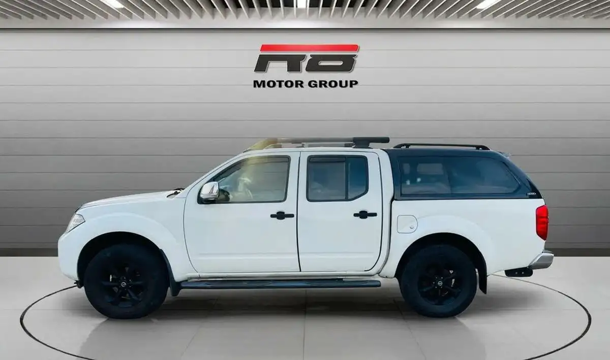 2012-nissan-navara-25td-tekna-eu-v-big-6