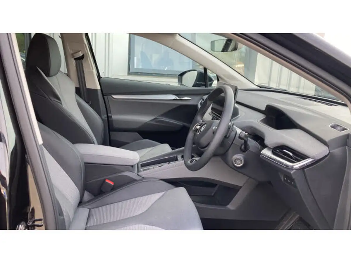 2025-skoda-enyaq-e-85-edition-82-kwh-station-wagon-big-14