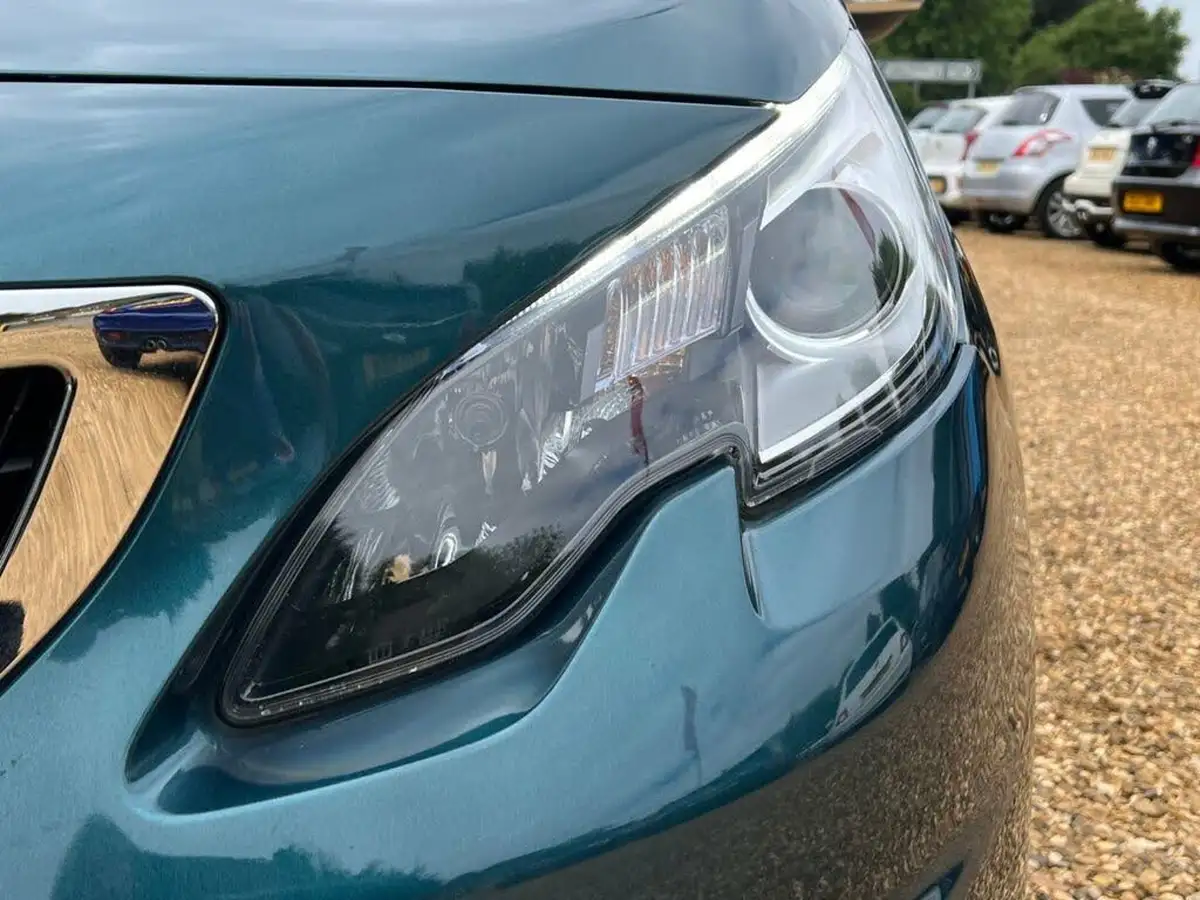 2019-peugeot-2008-suv-12-puretech-active-110bhp-eat6-big-18