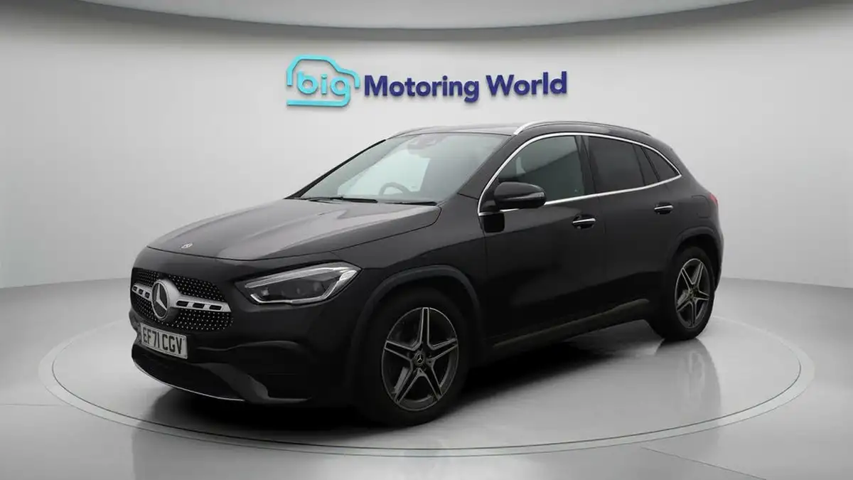 2022-mercedes-benz-gla-class-13-gla-180-amg-line-premium-plus-big-3