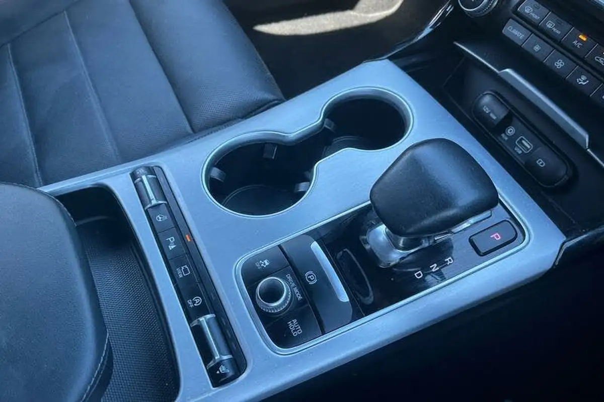 2019-kia-stinger-20-t-gdi-gt-line-244bhp-big-30