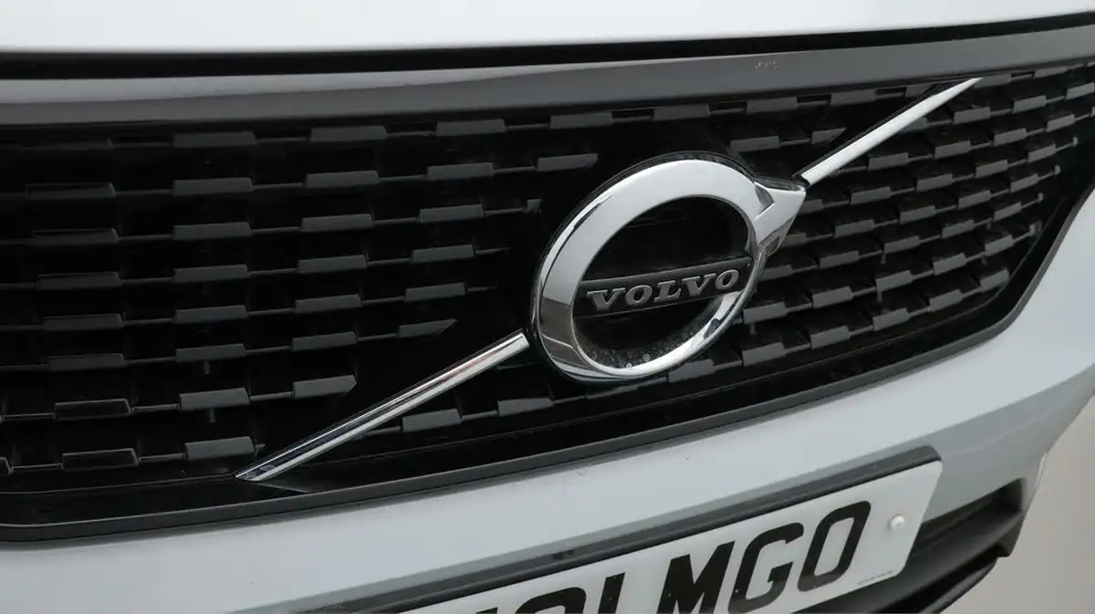 2021-volvo-xc40-15-t3-r-design-161bhp-auto-big-23