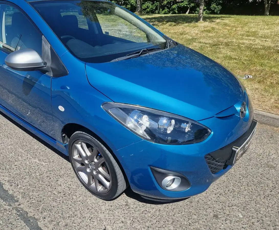 2014-mazda-mazda2-13-sport-venture-big-1