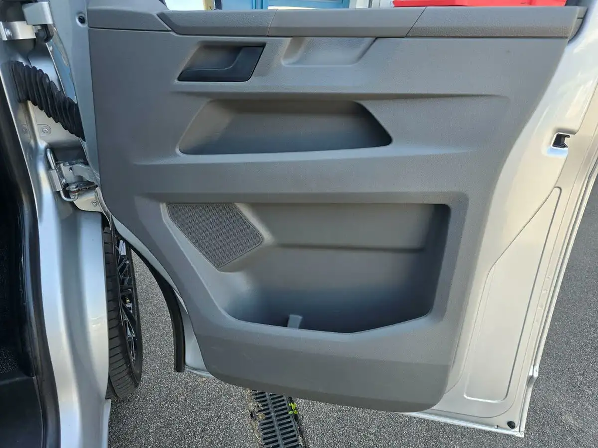 2021-volkswagen-transporter-20tdi-t30-highline-bmt-swb-150pseu6dt-e-panel-van-big-42