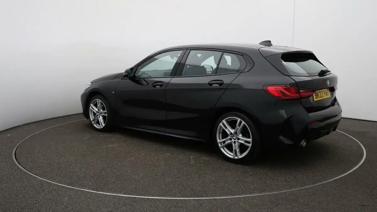 2022-bmw-1-series-15-118i-m-sport-lcp-dct-big-56