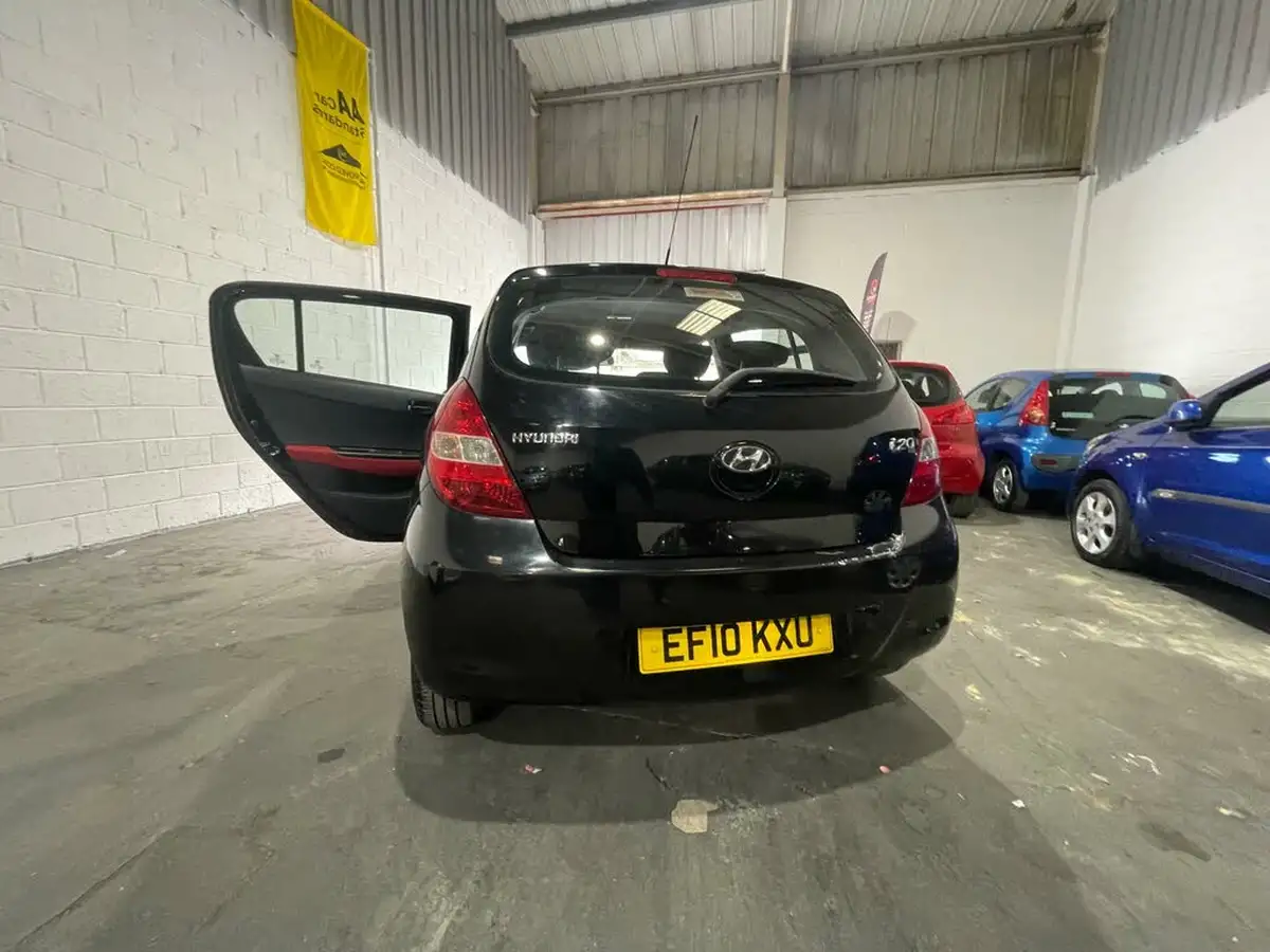 2010-hyundai-i20-12-comfort-5d-big-16
