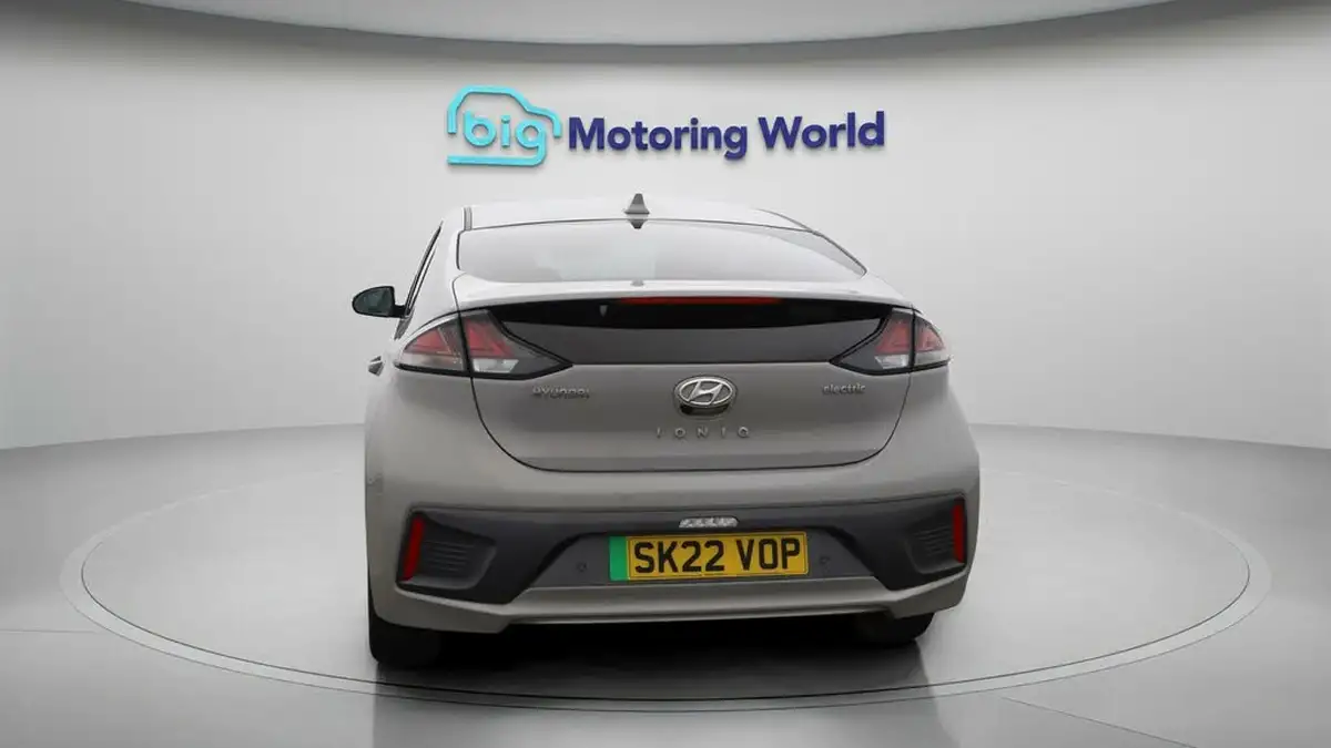 2022-hyundai-ioniq-e-premium-se-electric-big-6