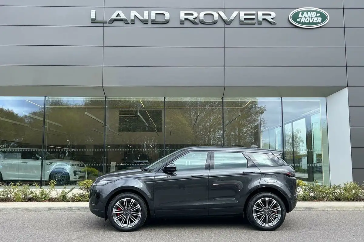 2024-land-rover-range-rover-evoque-15-p300e-s-big-5