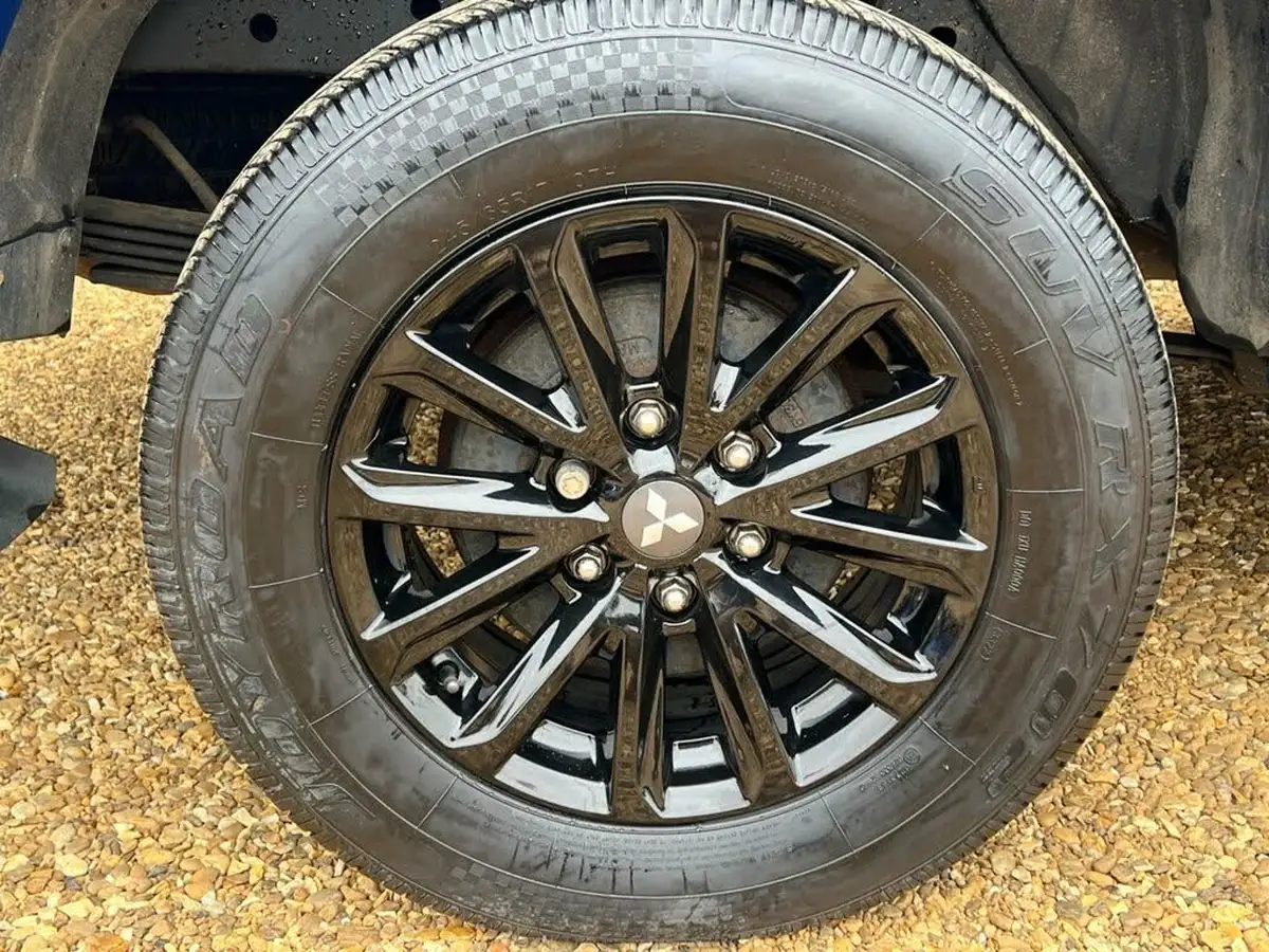 2016-mitsubishi-l200-24di-d-warrior-auto-big-11
