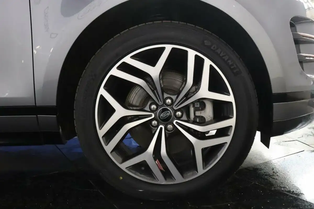 2022-land-rover-range-rover-evoque-15-p300e-r-dynamic-hse-big-40