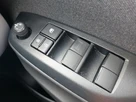 2022-toyota-yaris-cross-15-vvt-i-icon-small-18