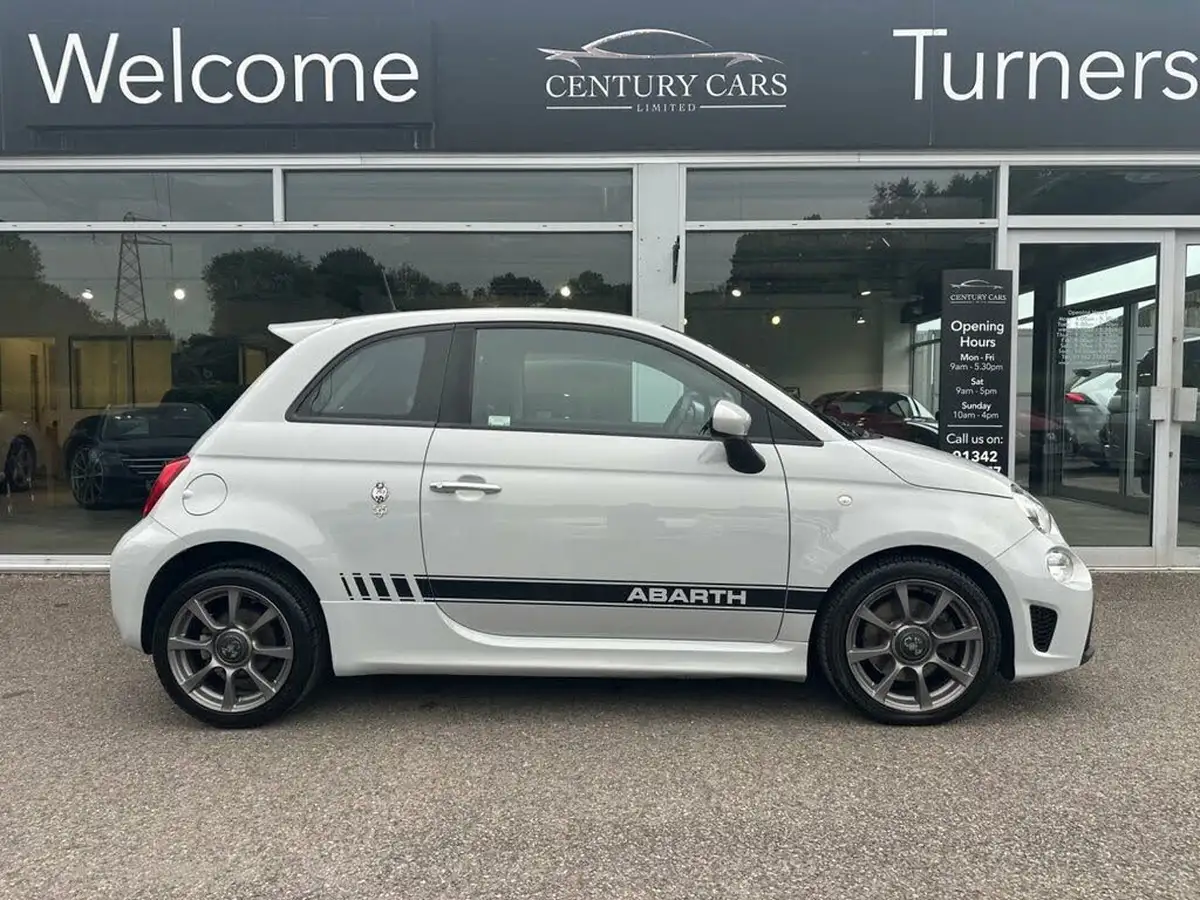 2019-abarth-595-14-tjet-big-3