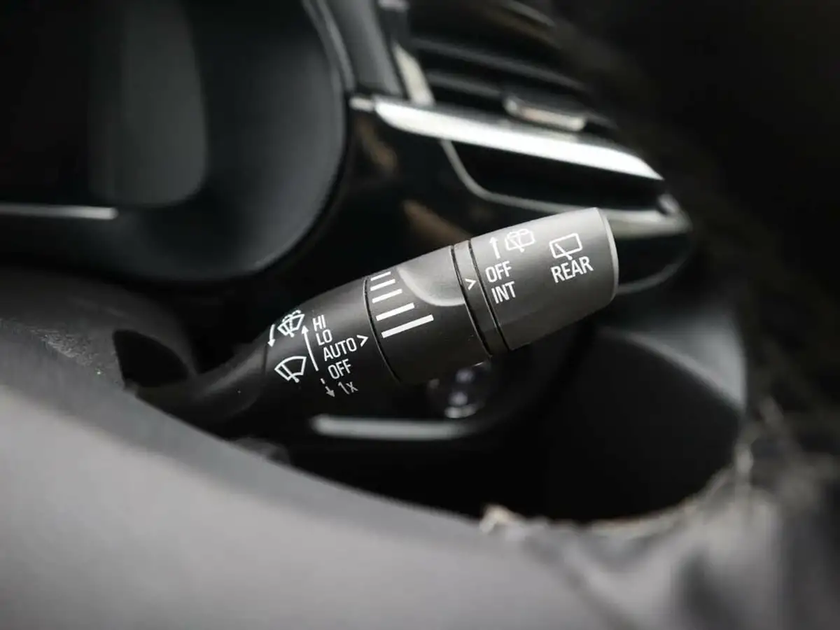 2022-vauxhall-corsa-12-turbo-elite-edition-big-33