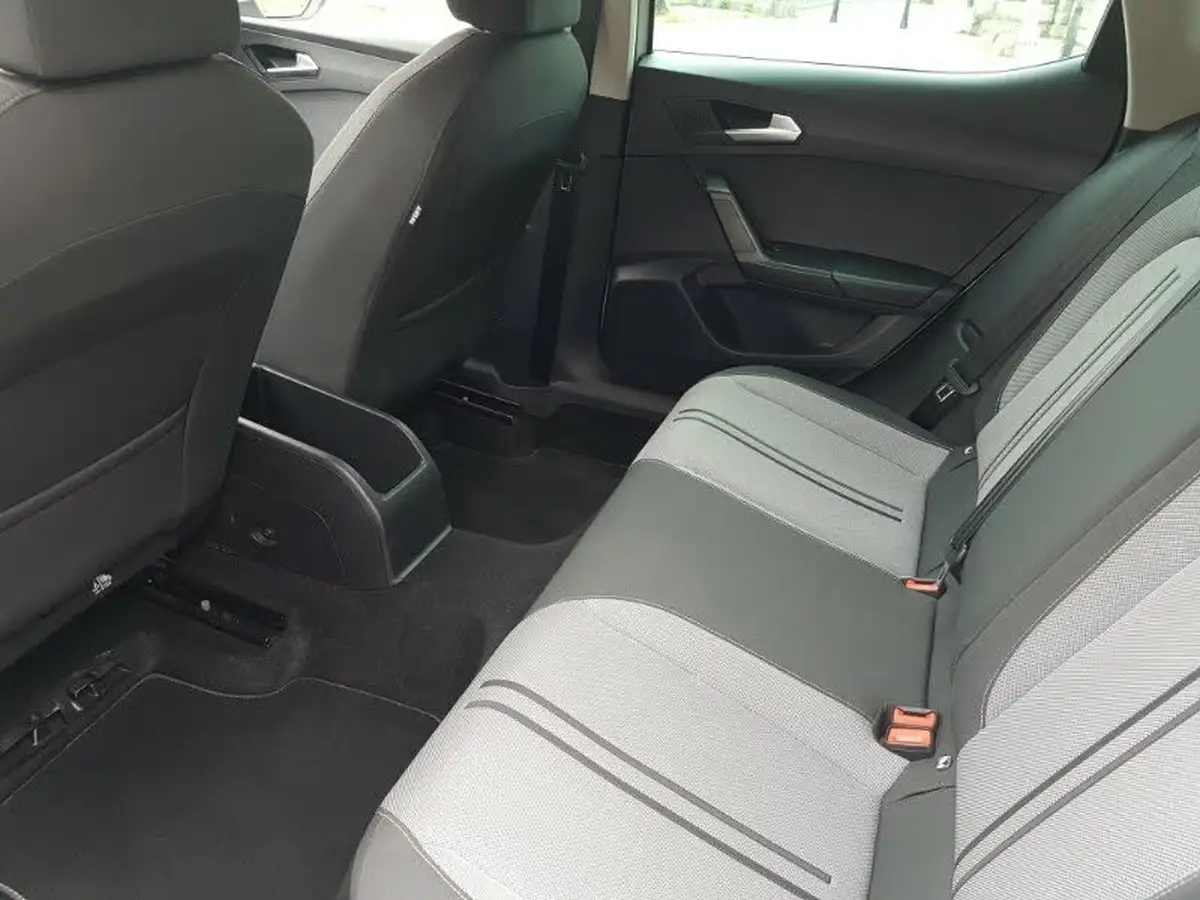 2021-seat-leon-10-tsi-evo-se-dynamic-hatchback-big-5
