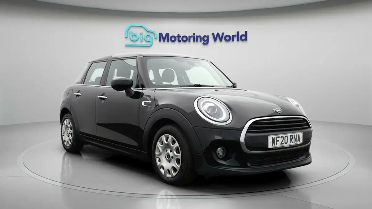 2020-mini-cooper-15-one-classic-5d-auto-big-0