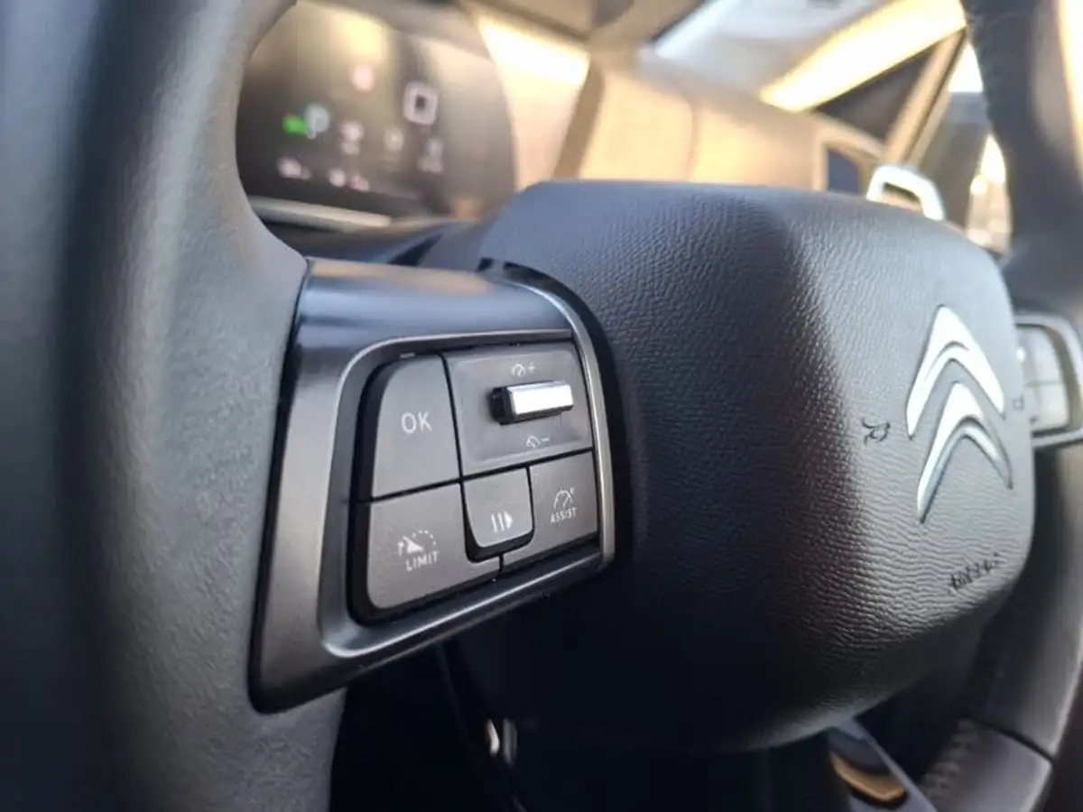 2023-citroen-c4-12-puretech-sense-big-14