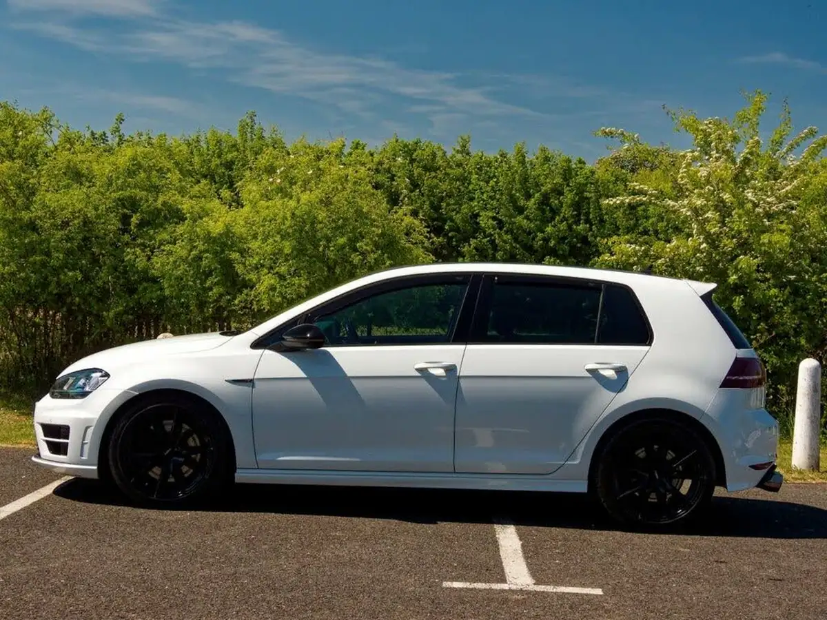 2016-volkswagen-golf-20-tsi-r-4motion-bmt-ss-hatchback-5d-dsg-big-6
