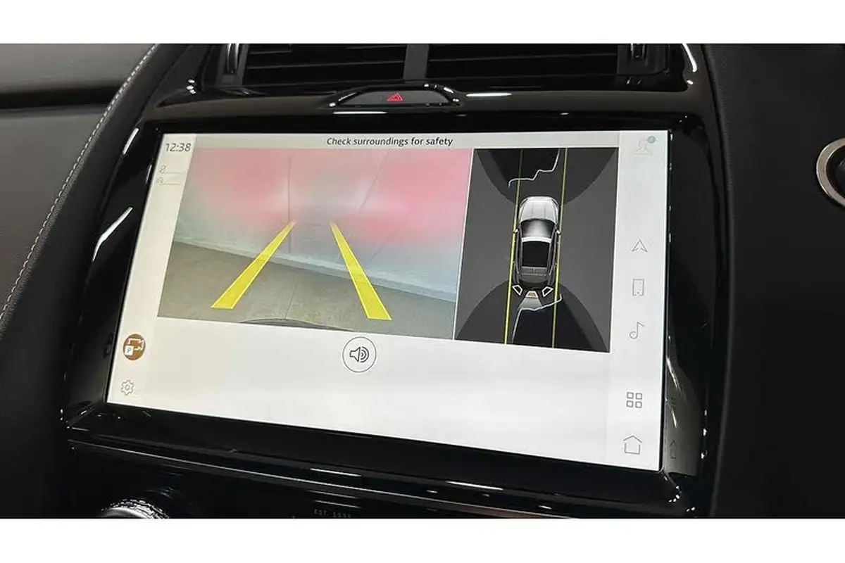 2023-jaguar-e-pace-15-p300e-r-dynamic-black-big-51