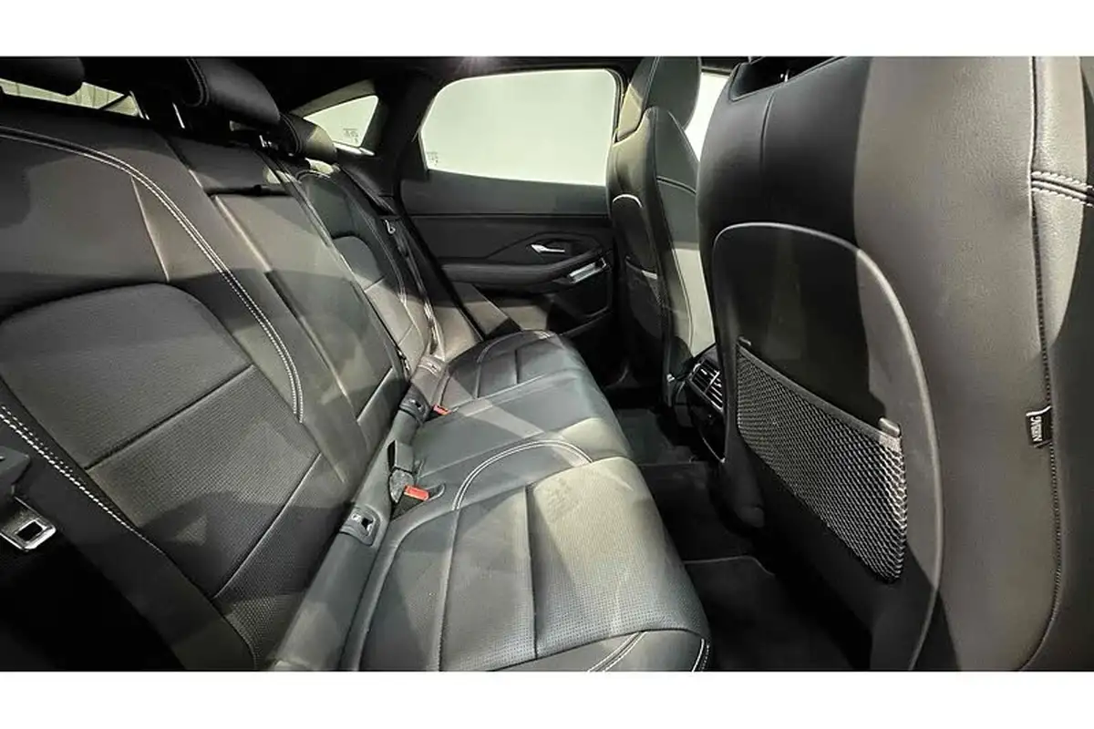 2023-jaguar-e-pace-15-p300e-r-dynamic-black-big-27