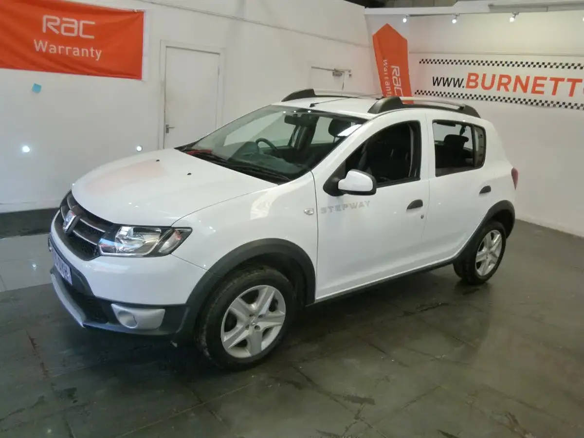 2015-dacia-sandero-stepway-09-laureate-big-20
