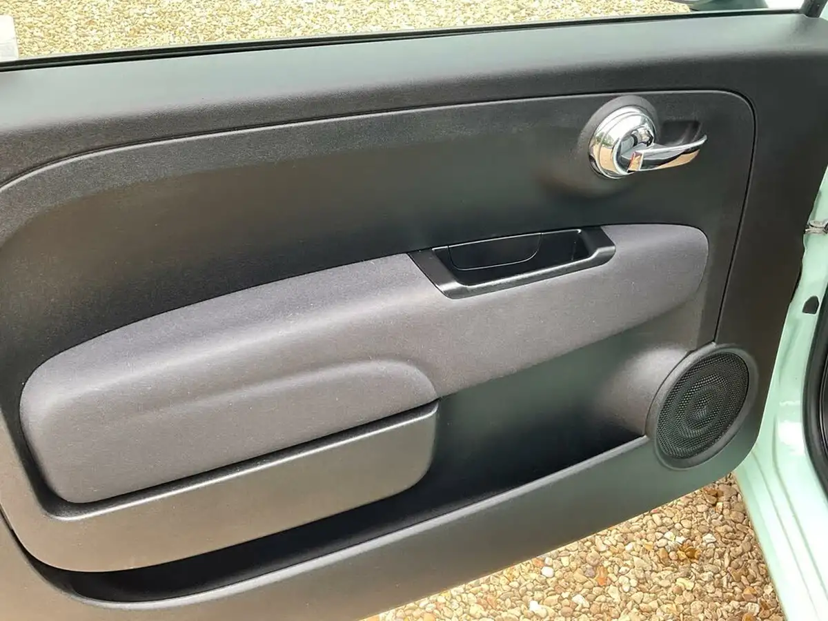 2018-fiat-500-12-lounge-big-19